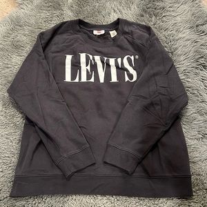 Levi’s crewneck